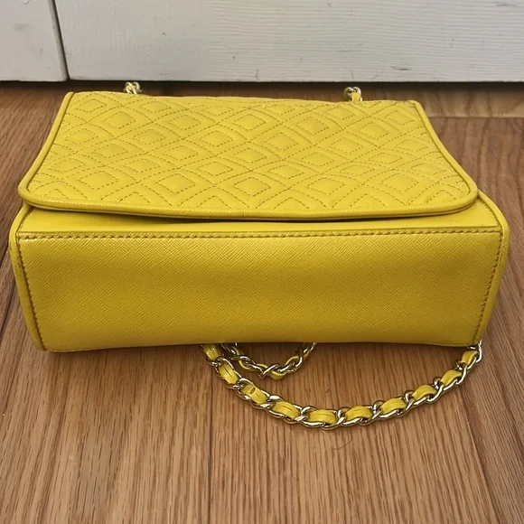Tory Burch Alexa Yellow Leather Logo Convertible Bag - Picture 16 of 16